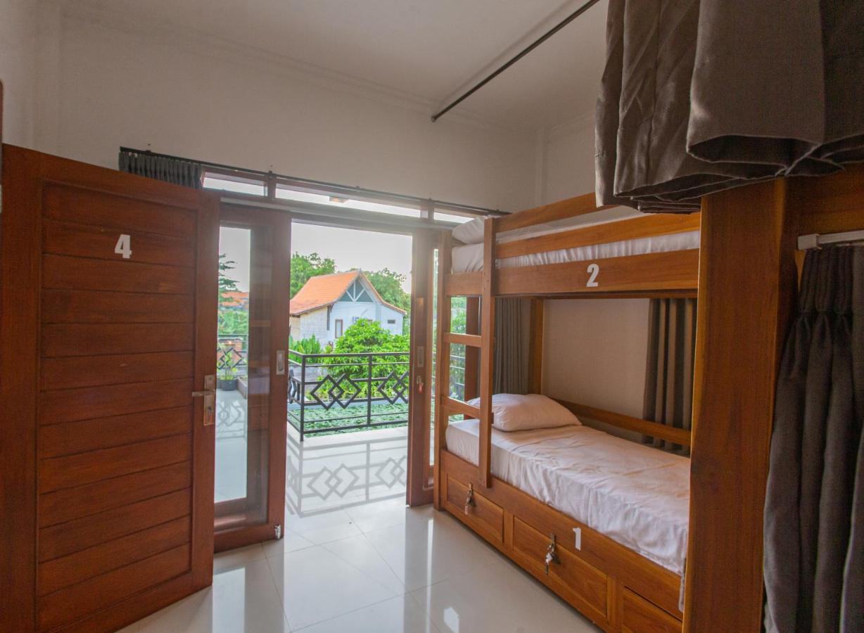 Zentiga Surf Hostel Canggu Екстериор снимка