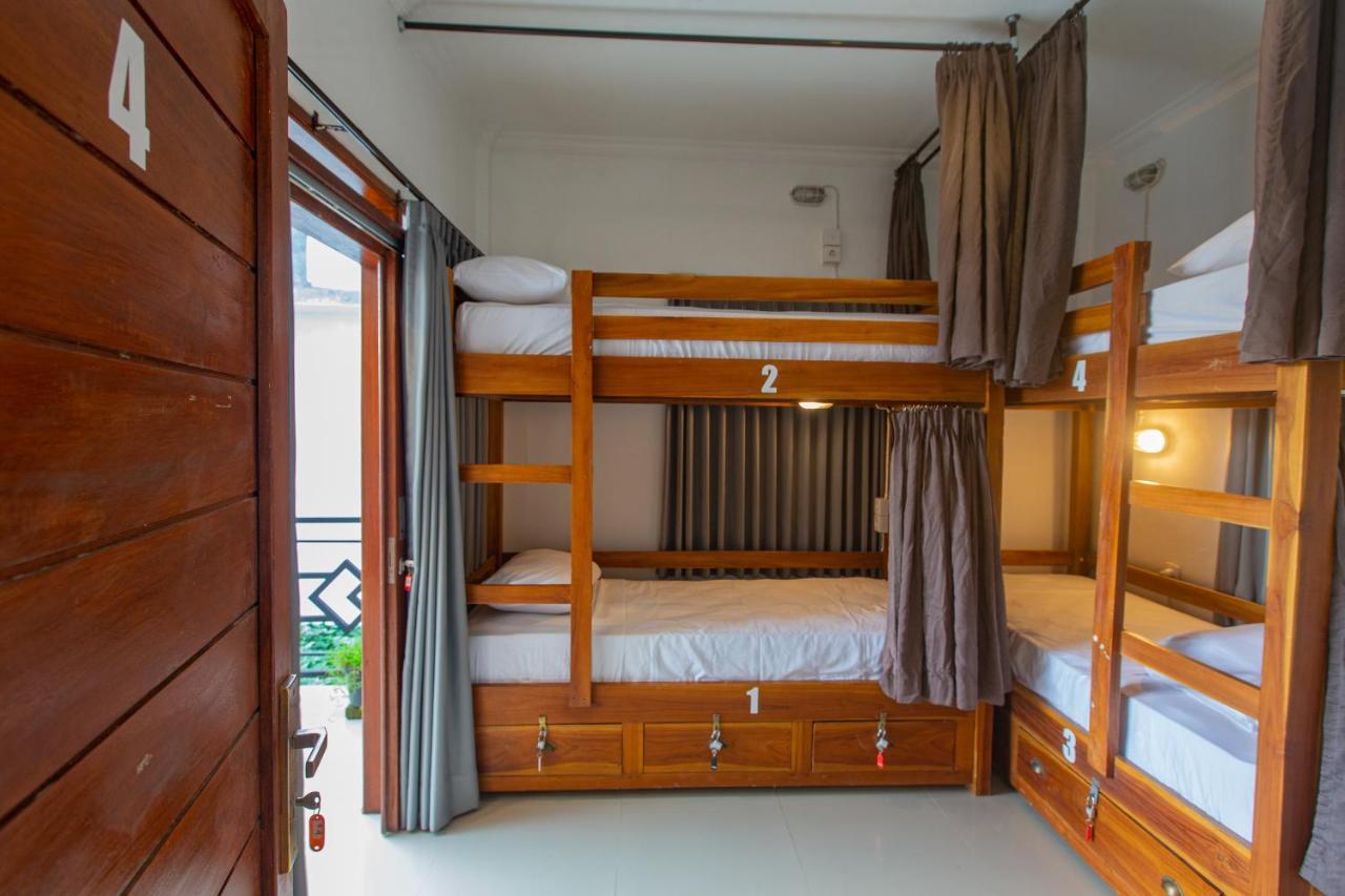 Zentiga Surf Hostel Canggu Екстериор снимка