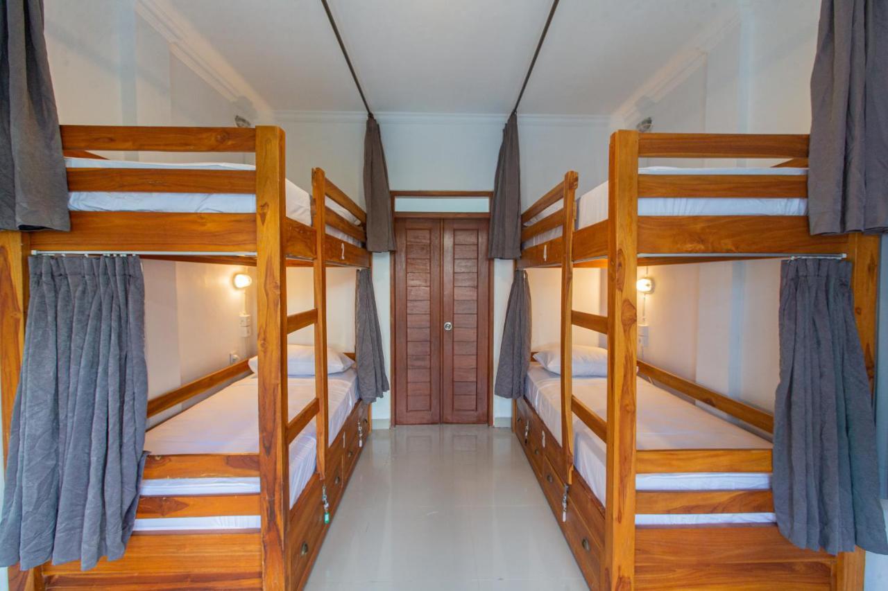 Zentiga Surf Hostel Canggu Екстериор снимка