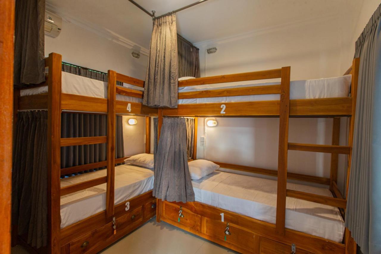 Zentiga Surf Hostel Canggu Екстериор снимка