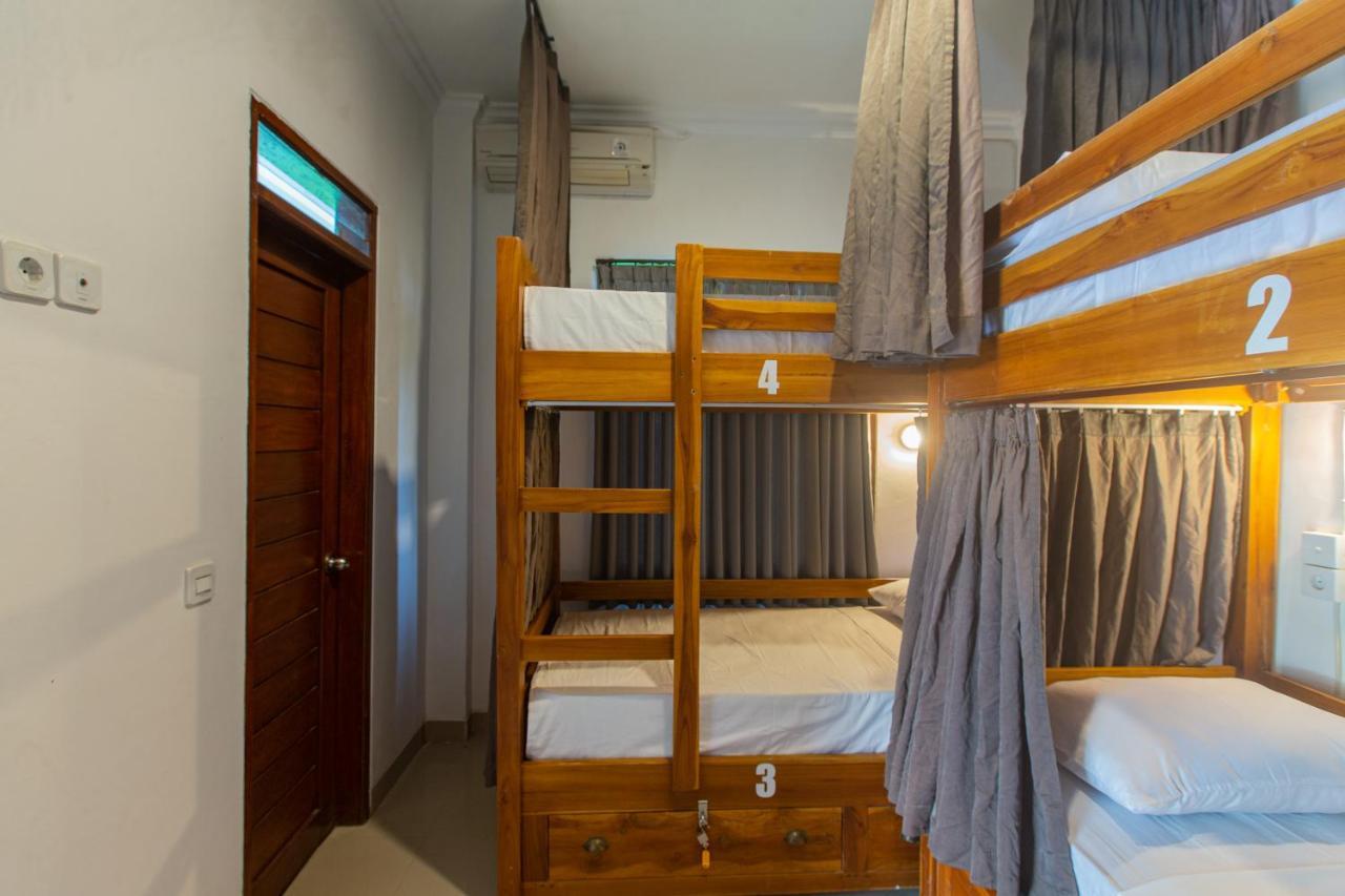 Zentiga Surf Hostel Canggu Екстериор снимка