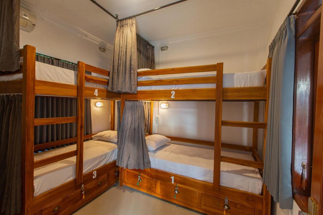 Zentiga Surf Hostel Canggu Екстериор снимка