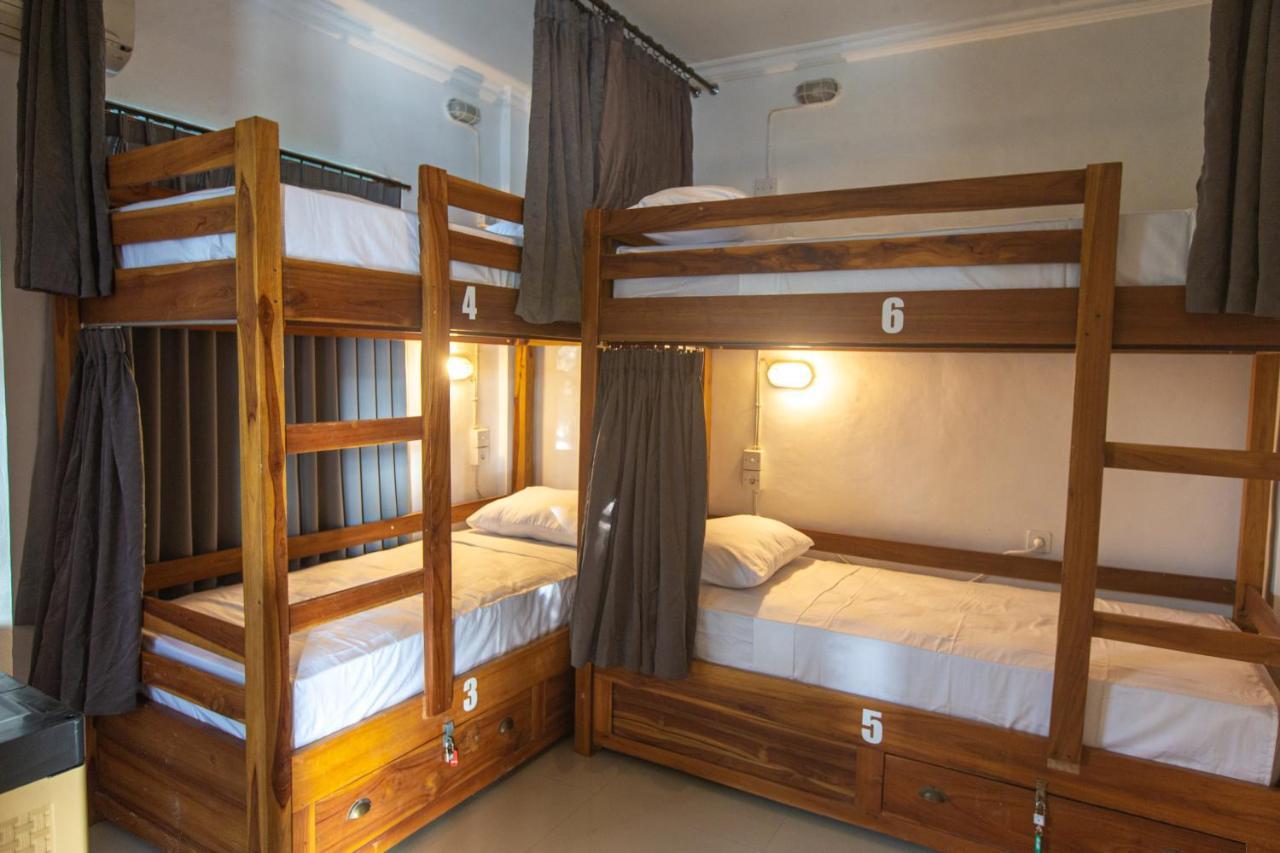 Zentiga Surf Hostel Canggu Екстериор снимка