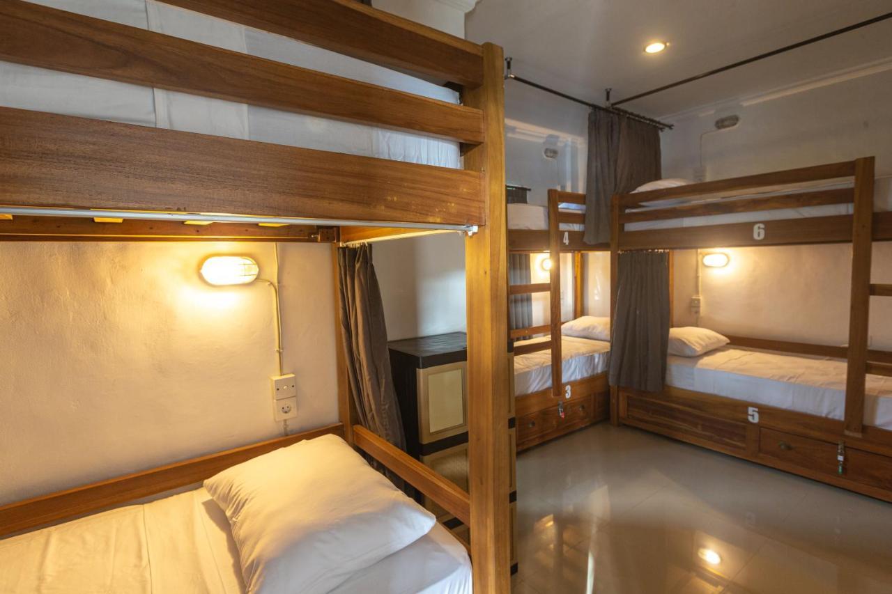 Zentiga Surf Hostel Canggu Екстериор снимка