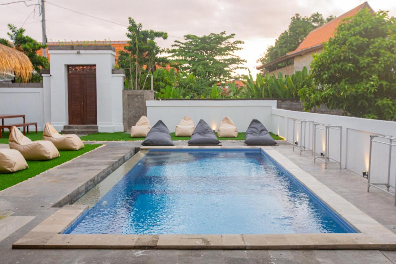 Zentiga Surf Hostel Canggu Екстериор снимка